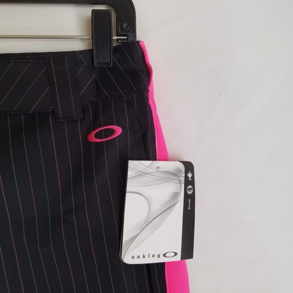 Oakley Womens Black Pink Striped Capri Golf Pants Size 2  NWT - Picture 3 of 6